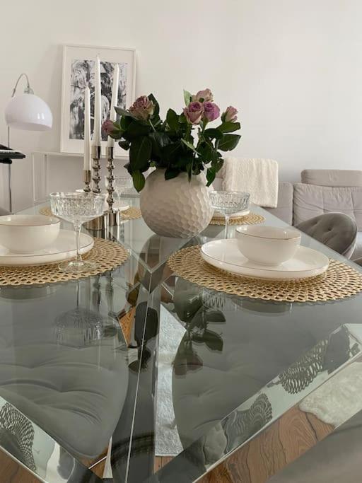 Altbau-Oase Der Eleganz: Stadtnaher Komfort Pur Wiesbaden Bagian luar foto